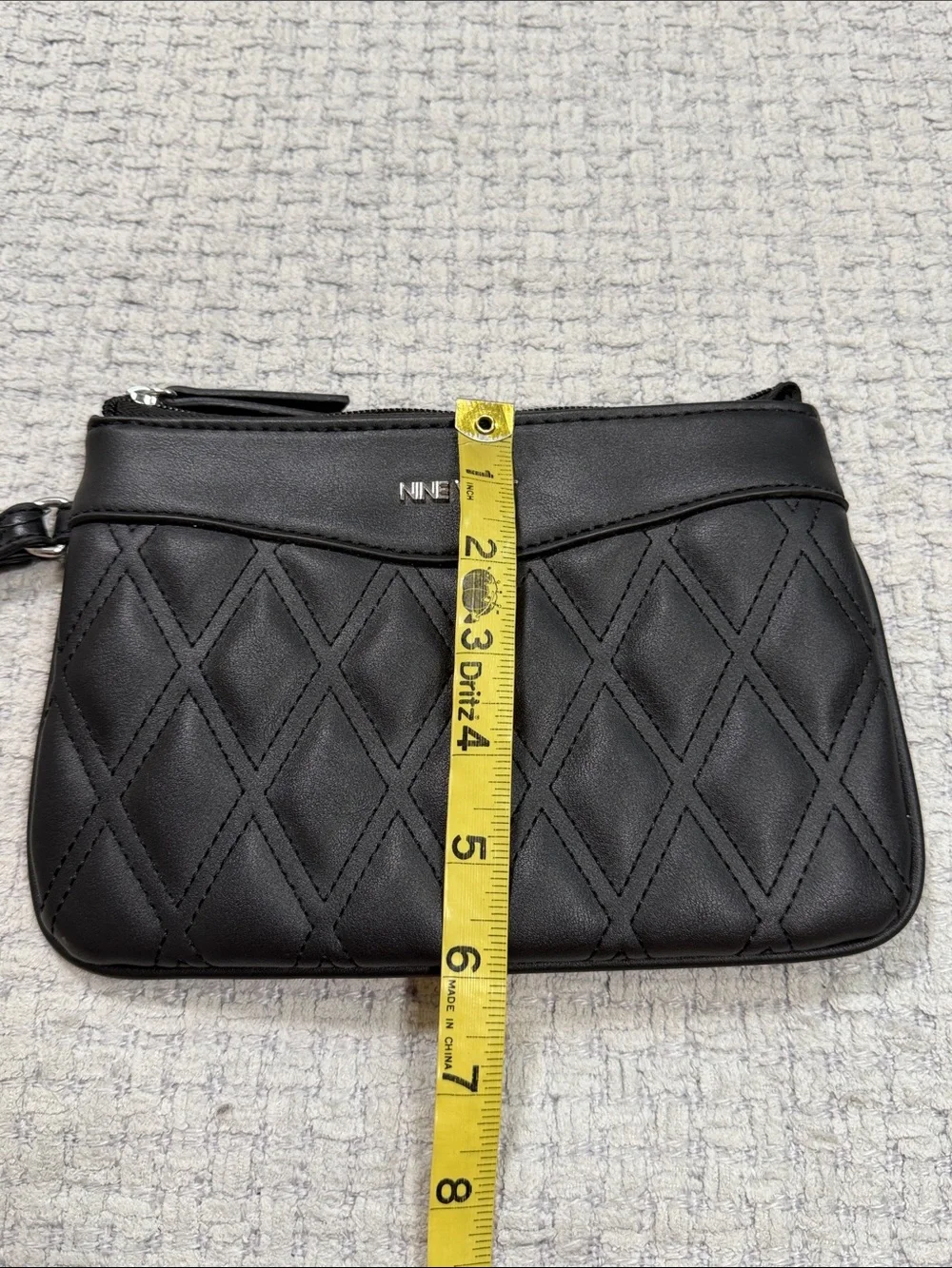NWT’s Nine West Tinsel SLG Black Quilted  Clutch  Wristlet Catchall Bag